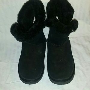 Black Furry Boots